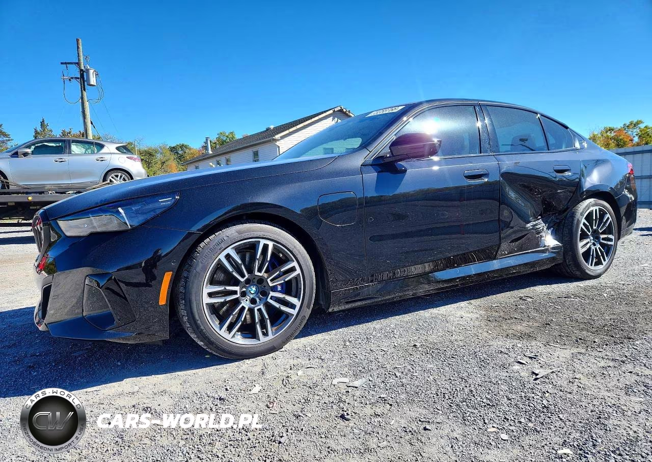 2025 BMW 550 Xe VIN:WBA13FK09SCU75754 - 1