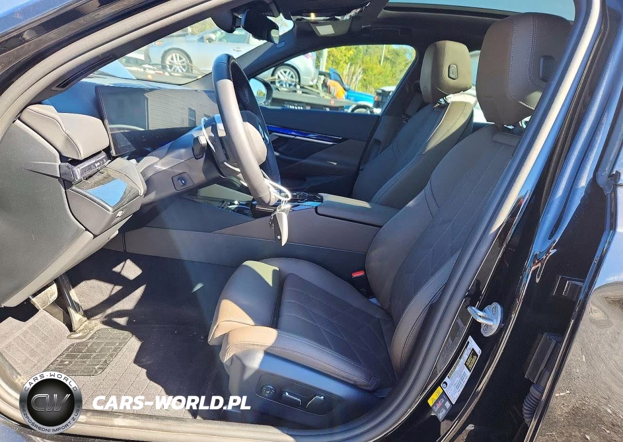 2025 BMW 550 Xe VIN:WBA13FK09SCU75754 - 7