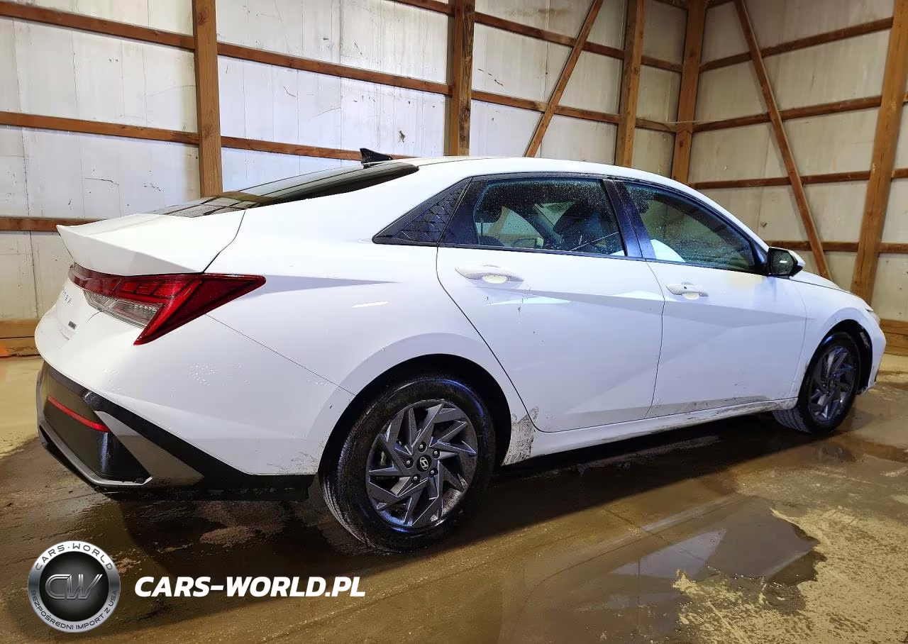 2026 Hyundai Elantra Hybrid Blue VIN:KMHLM4DJ7TU190352 - 3