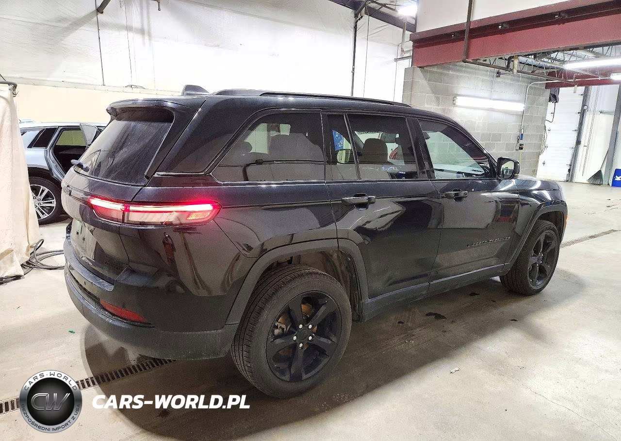2023 Jeep Grand Cherokee Limited VIN:1C4RJHBG8PC612307 - 3