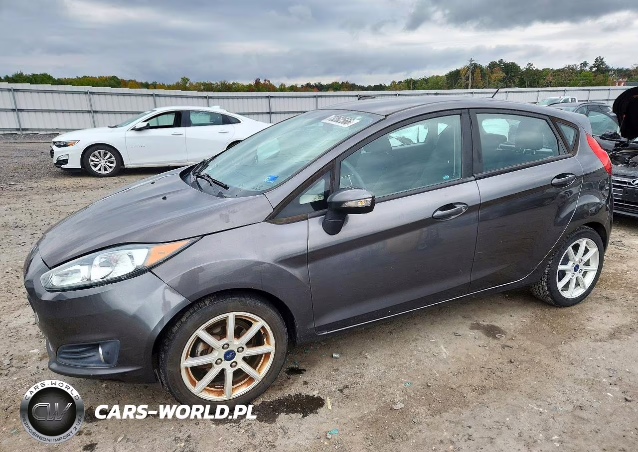 2015 Ford Fiesta Se VIN:3FADP4EJ4FM132731 - 1