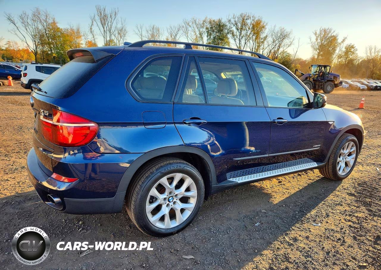 2012 BMW X5 xDrive35I VIN:5UXZV4C53CL751683 - 3