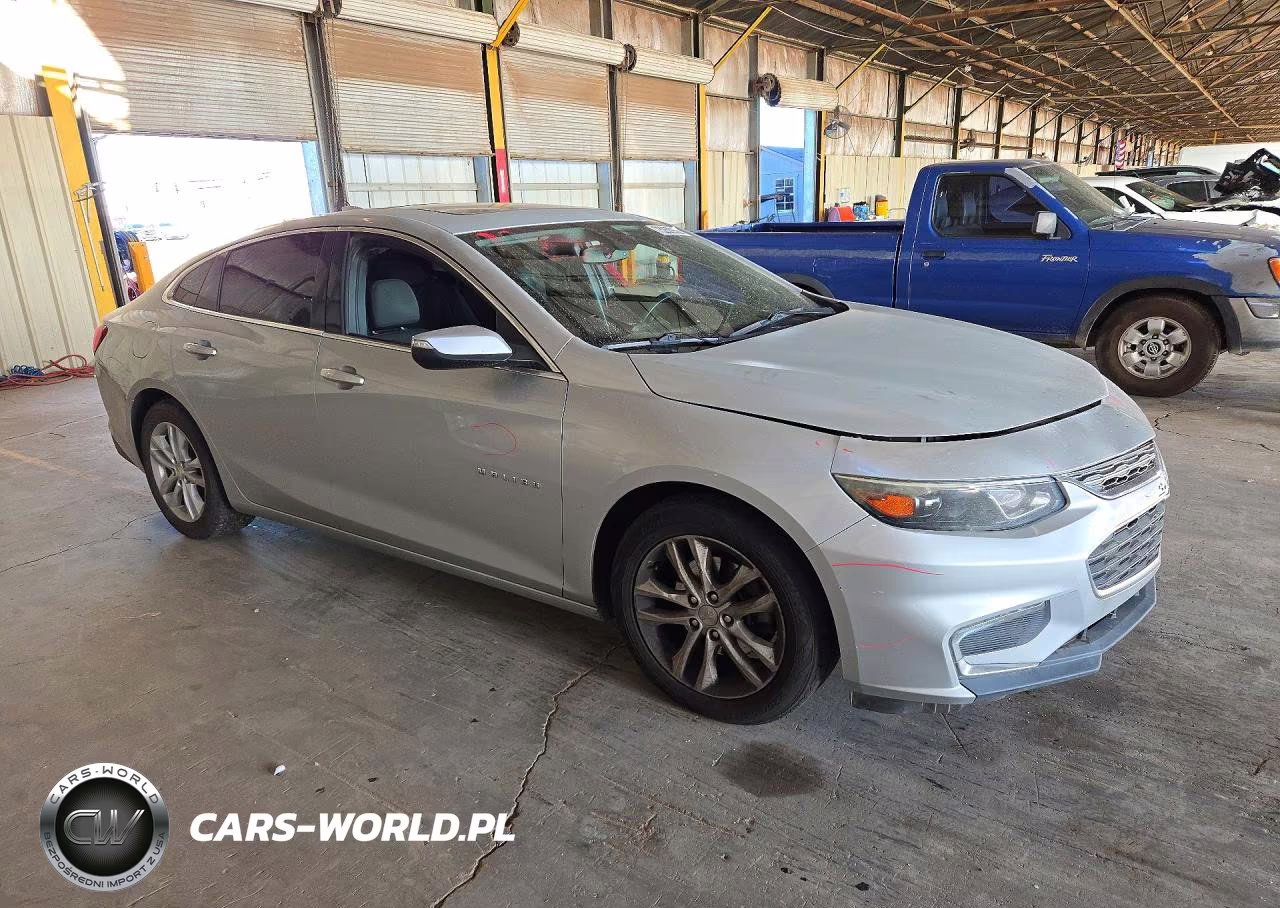 2018 Chevrolet Malibu Lt VIN:1G1ZD5STXJF123957 - 4
