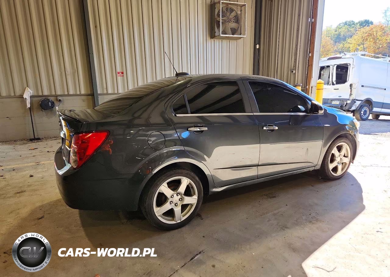 2015 Chevrolet Sonic Ltz VIN:1G1JE5SB4F4110464 - 3