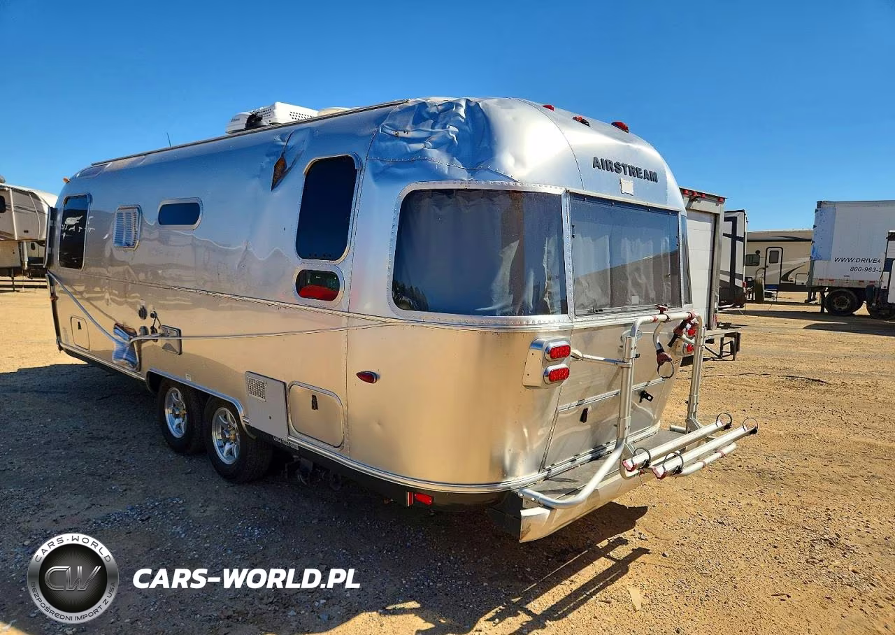 2015 Airstream Flying Cloud Series VIN:1STX9YJ26FJ531260 - 3