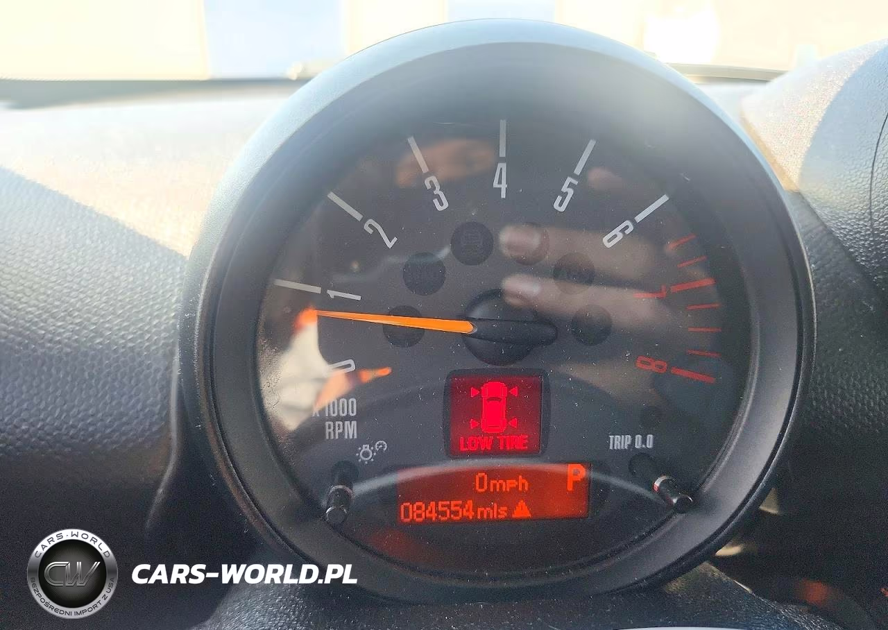 MINI COOPER S C VIN:WMWZC3C58GWT10540 - 9