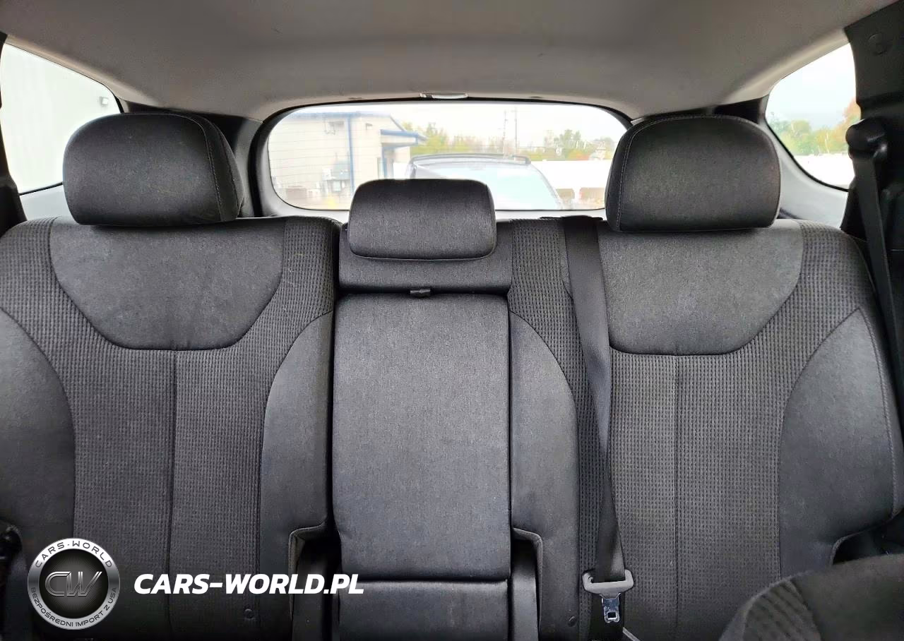 2019 Hyundai Santa Fe Se VIN:5NMS23AD0KH010584 - 10