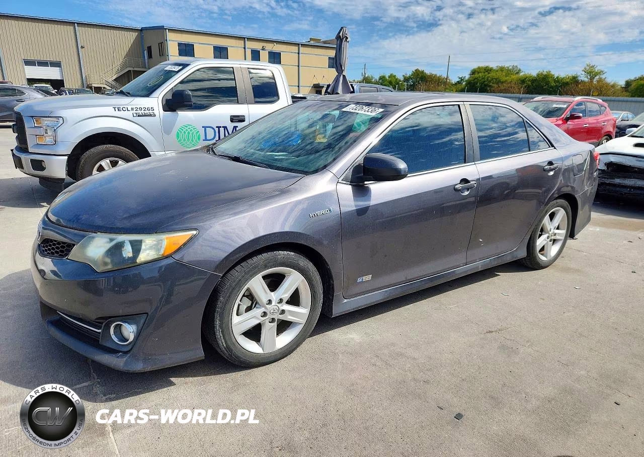 2014 Toyota Camry Hybrid Se – zdjęcie 1 z 12