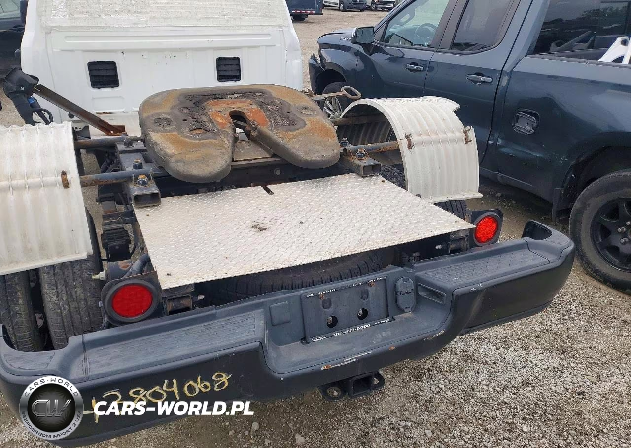 2023 Ram 3500 Tradesman 4X4 8' Box VIN:3C63RRGL9PG648621 - 14