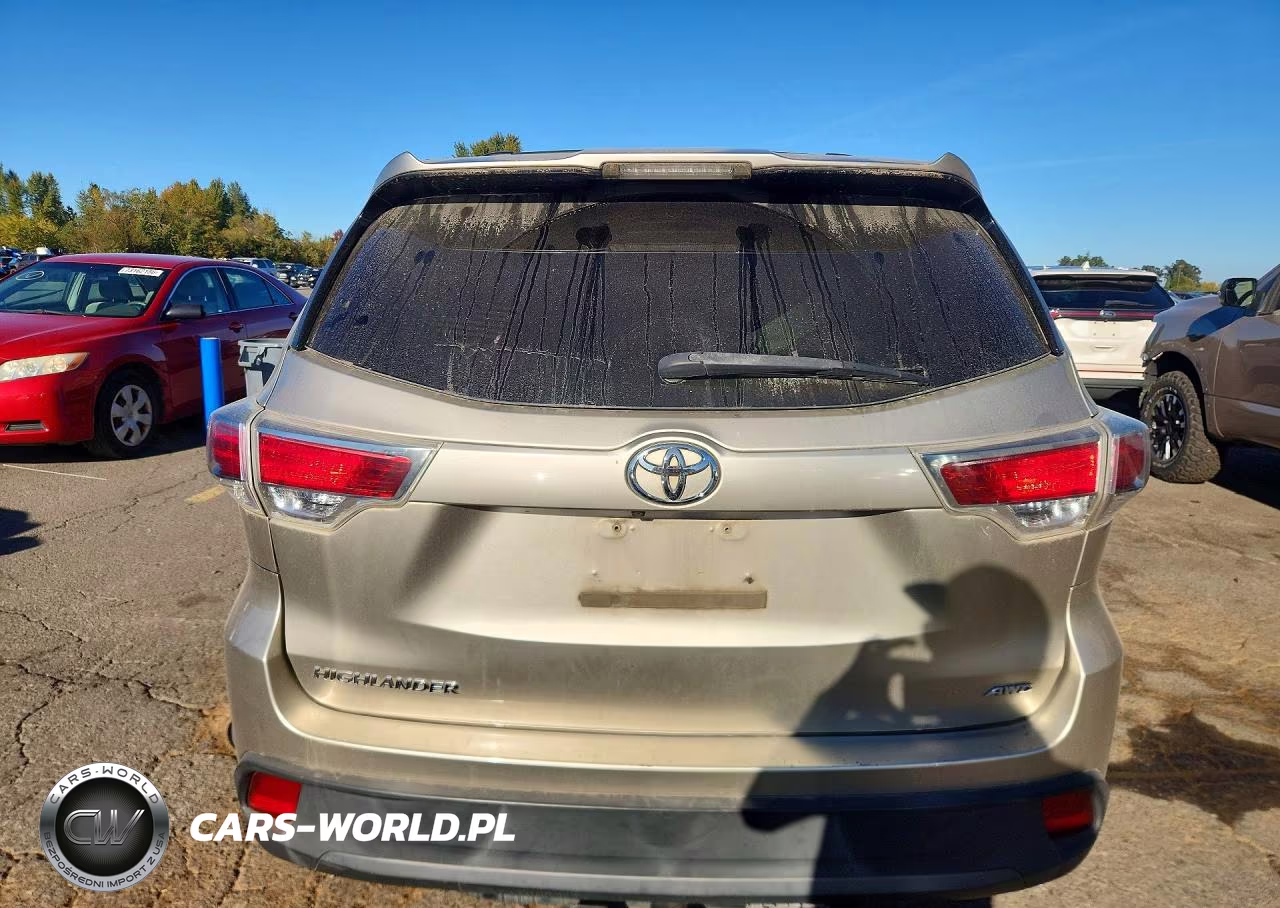 2016 Toyota Highlander Le VIN:5TDBKRFH2GS286722 - 6