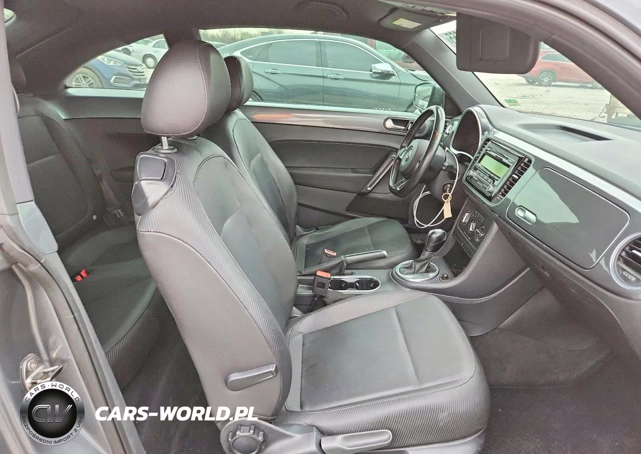 2012 Volkswagen Beetle VIN:3VWJP7AT4CM606675 - 10