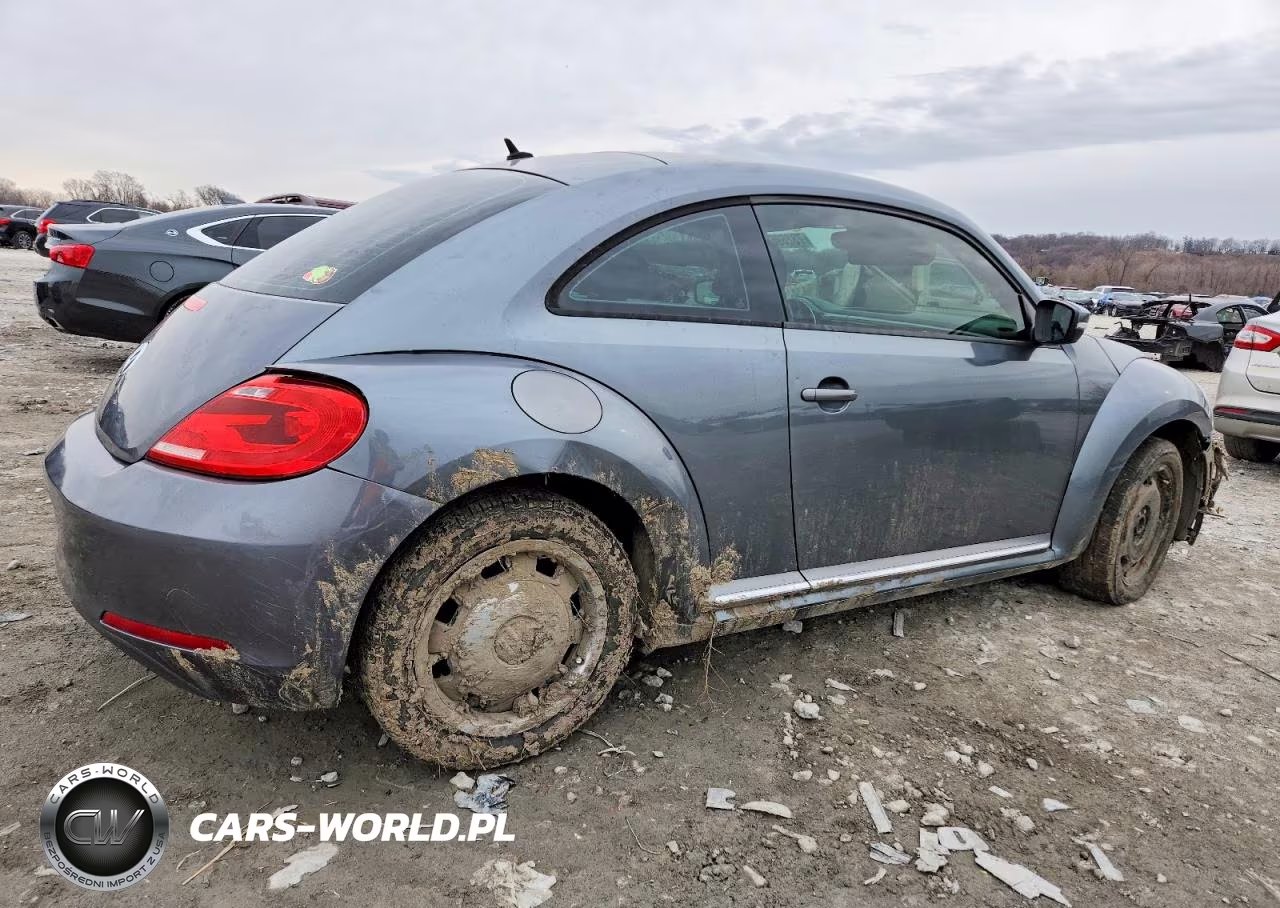 2012 Volkswagen Beetle VIN:3VWJP7AT4CM606675 - 3