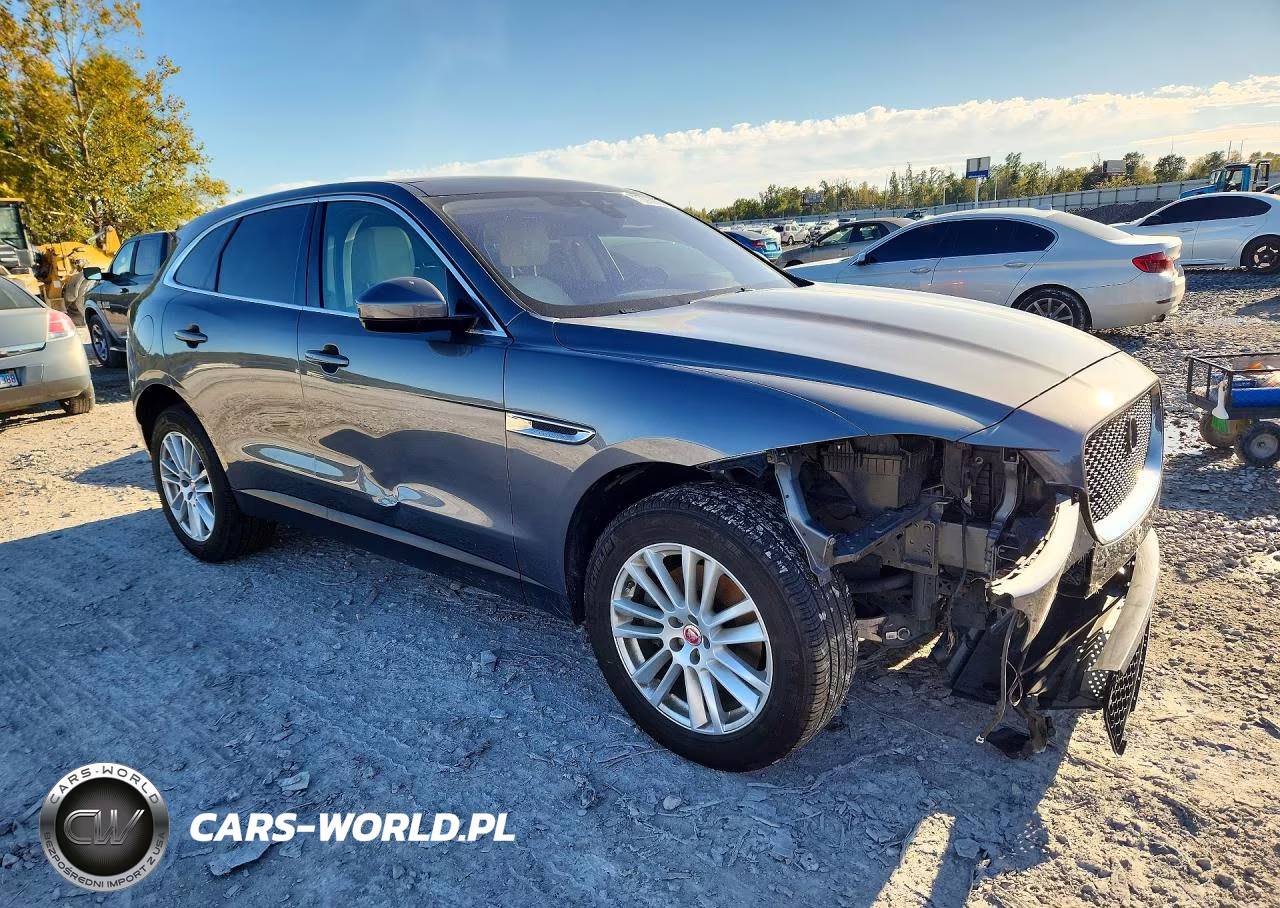 2017 Jaguar F-Pace Prestige VIN:SADCK2BV5HA881493 - 4