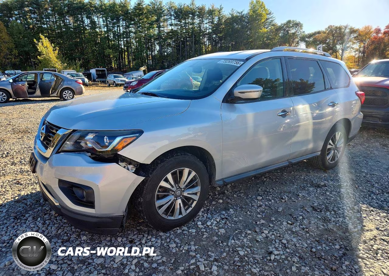 2018 Nissan Pathfinder Sv