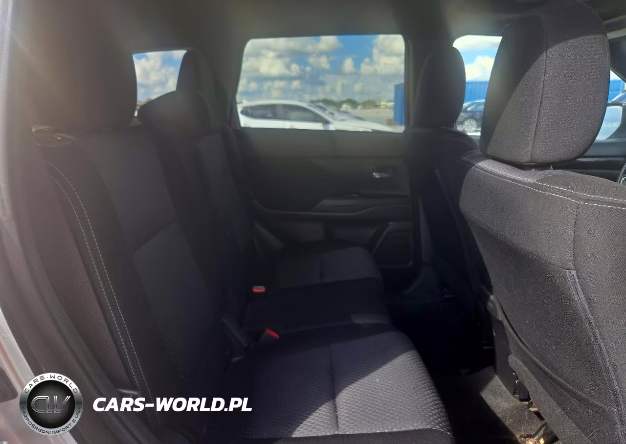 2018 Mitsubishi Outlander Se VIN:JA4AD3A36JZ051321 - 11
