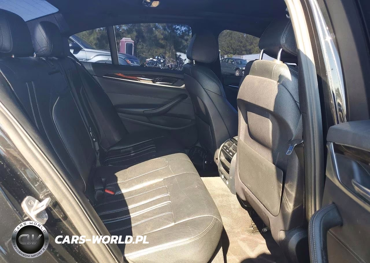 2018 BMW 530 Xi VIN:WBAJA7C58JWA72919 - 10