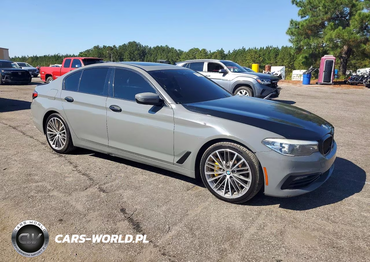 2018 BMW 530 Xi VIN:WBAJA7C58JWA72919 - 4