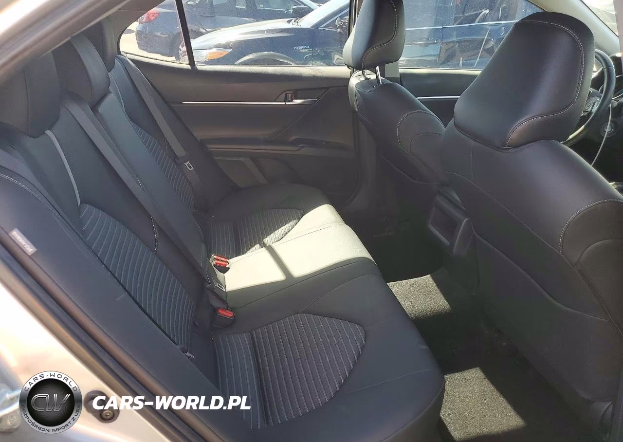 2018 Toyota Camry Se VIN:JTNB11HK5J3049451 - 10