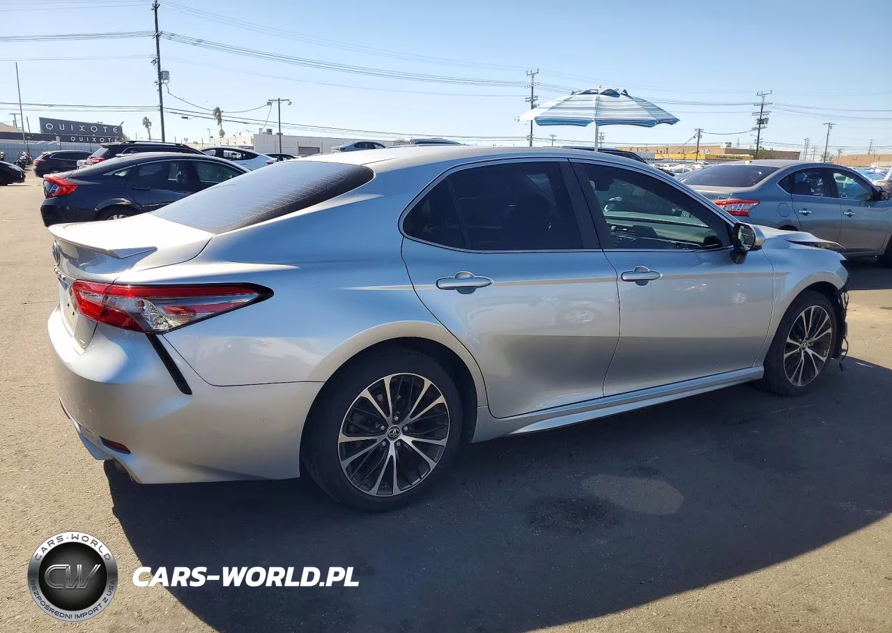 2018 Toyota Camry Se VIN:JTNB11HK5J3049451 - 3