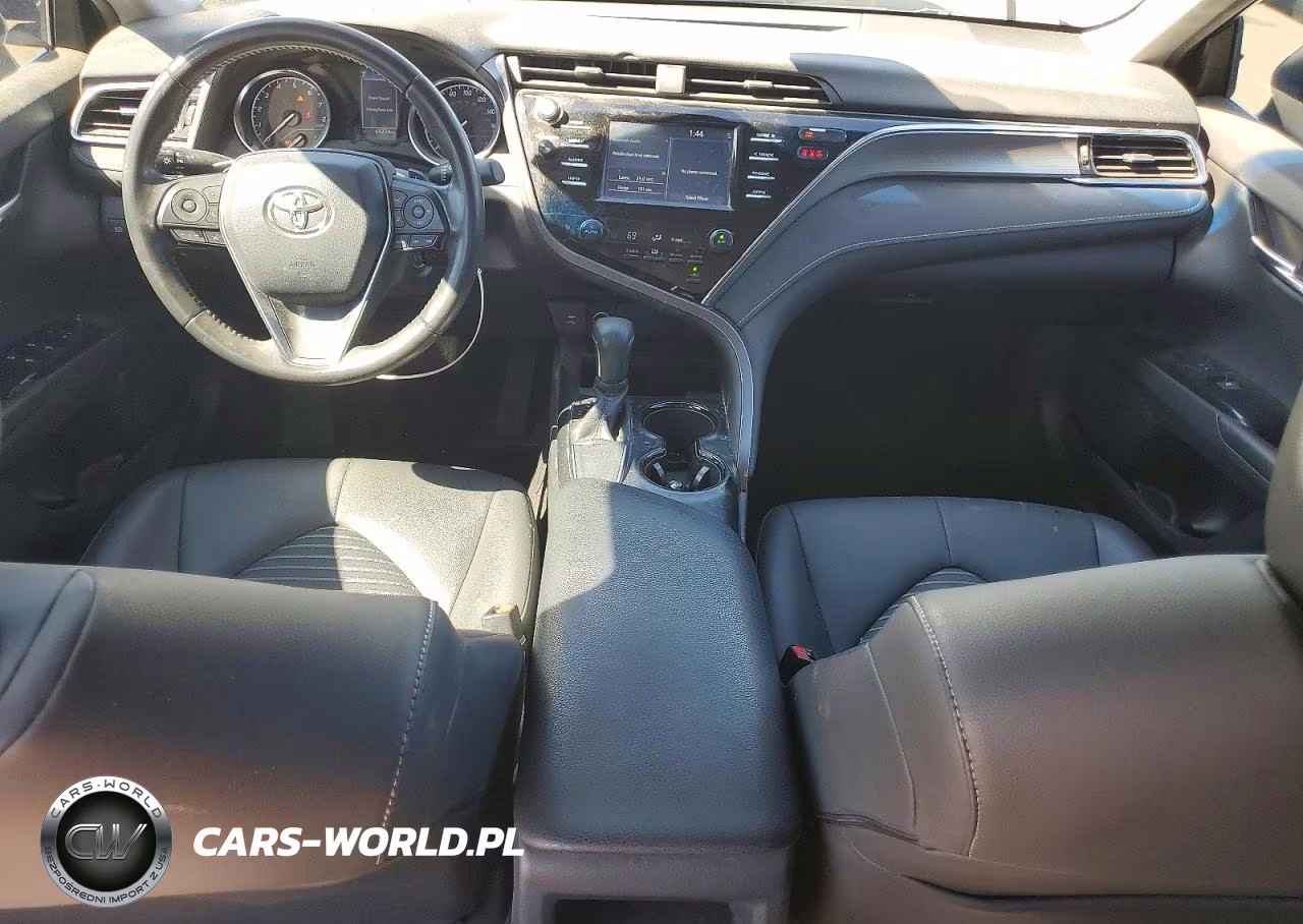 2018 Toyota Camry Se VIN:JTNB11HK5J3049451 - 8