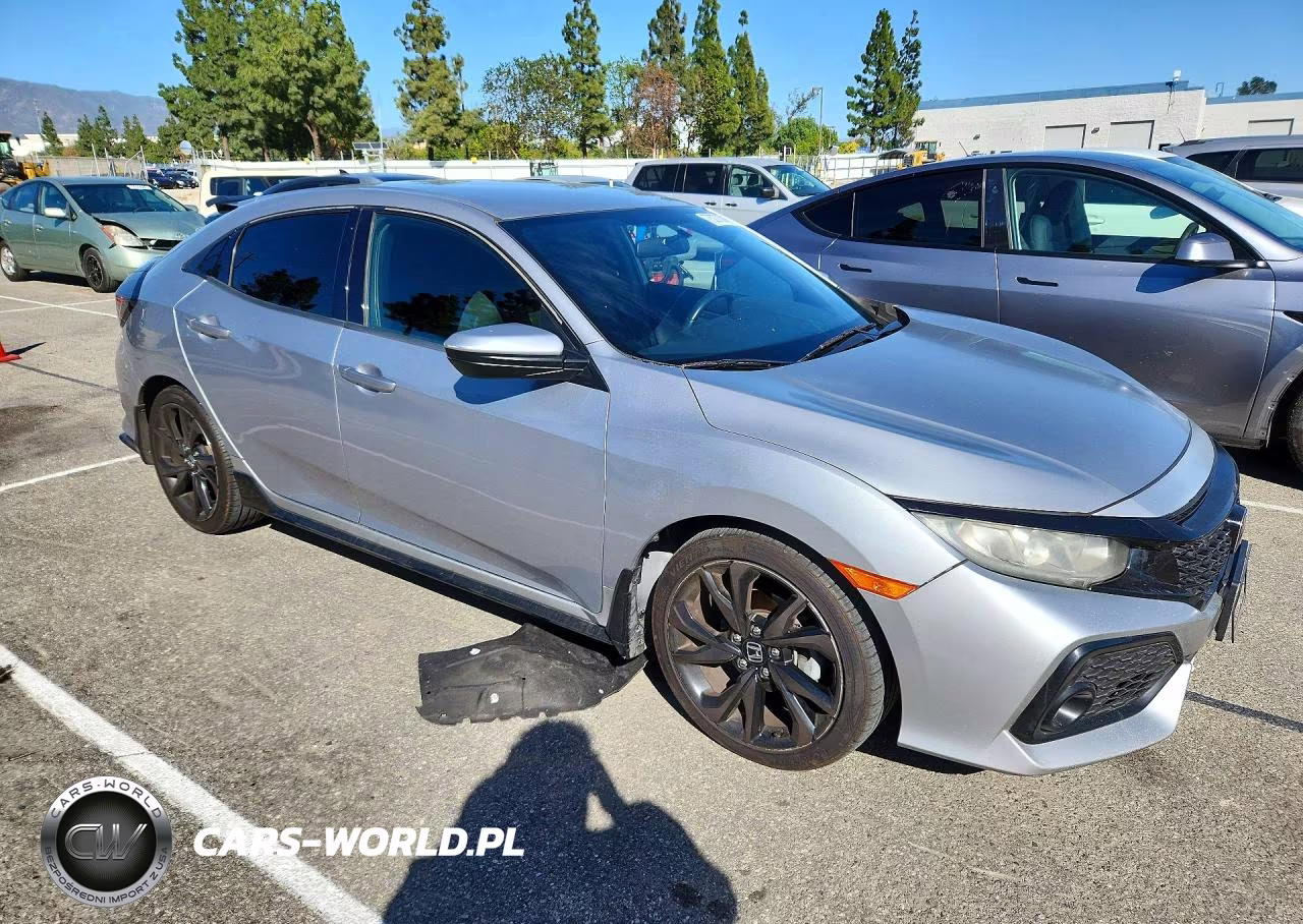 2018 Honda Civic Sport VIN:SHHFK7G42JU226998 - 4