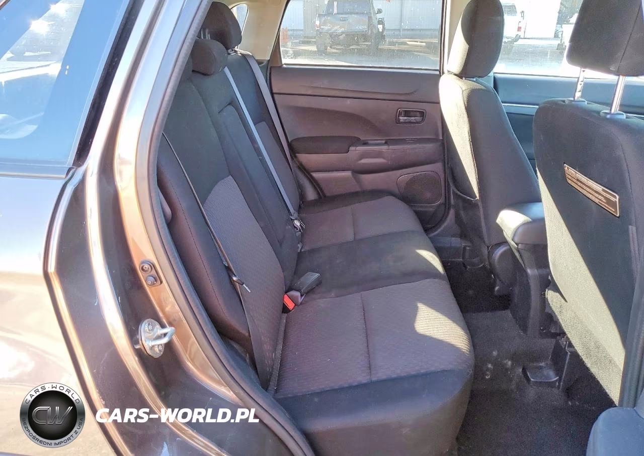 2017 Mitsubishi Outlander Sport Es VIN:JA4AP3AU6HZ027689 - 11