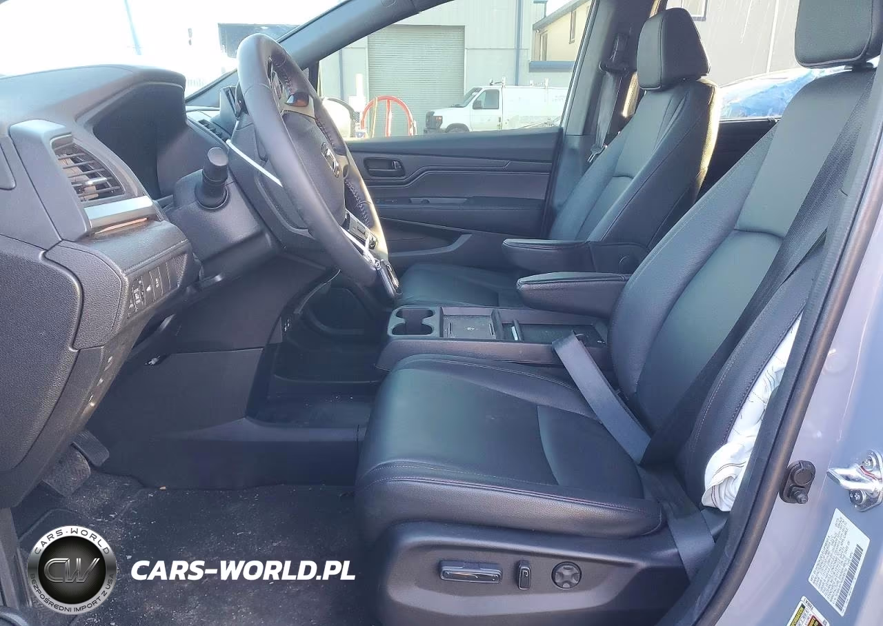 2025 Honda Odyssey Sport-L VIN:5FNRL6H74SB085755 - 7
