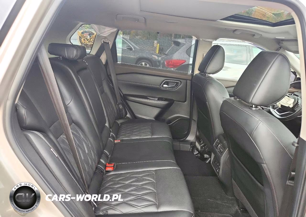 2022 Nissan Rogue Platinum VIN:JN8BT3DD8NW275588 - 11