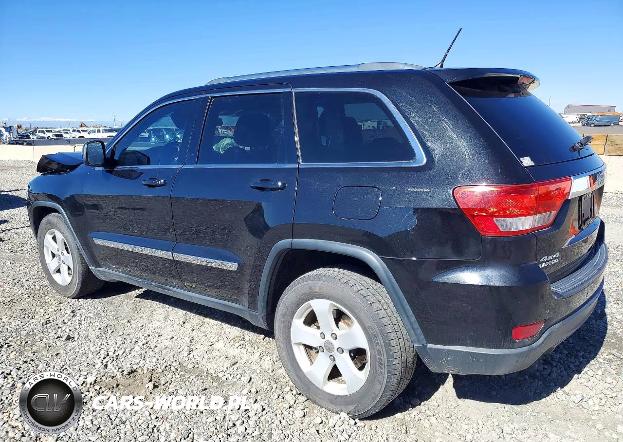 2013 Jeep Grand Cherokee Laredo VIN:1C4RJFAT2DC571395 - 2
