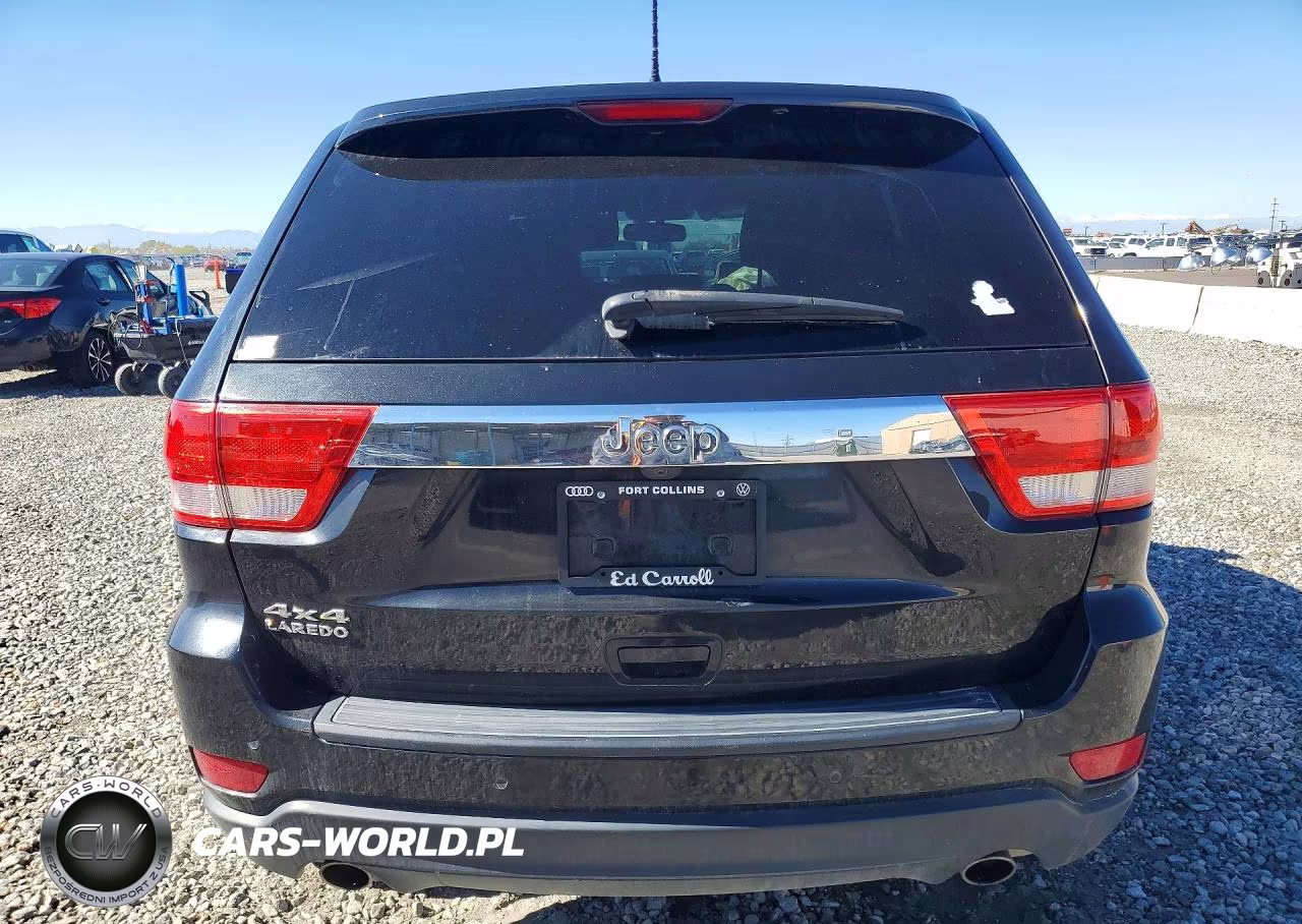 2013 Jeep Grand Cherokee Laredo VIN:1C4RJFAT2DC571395 - 6