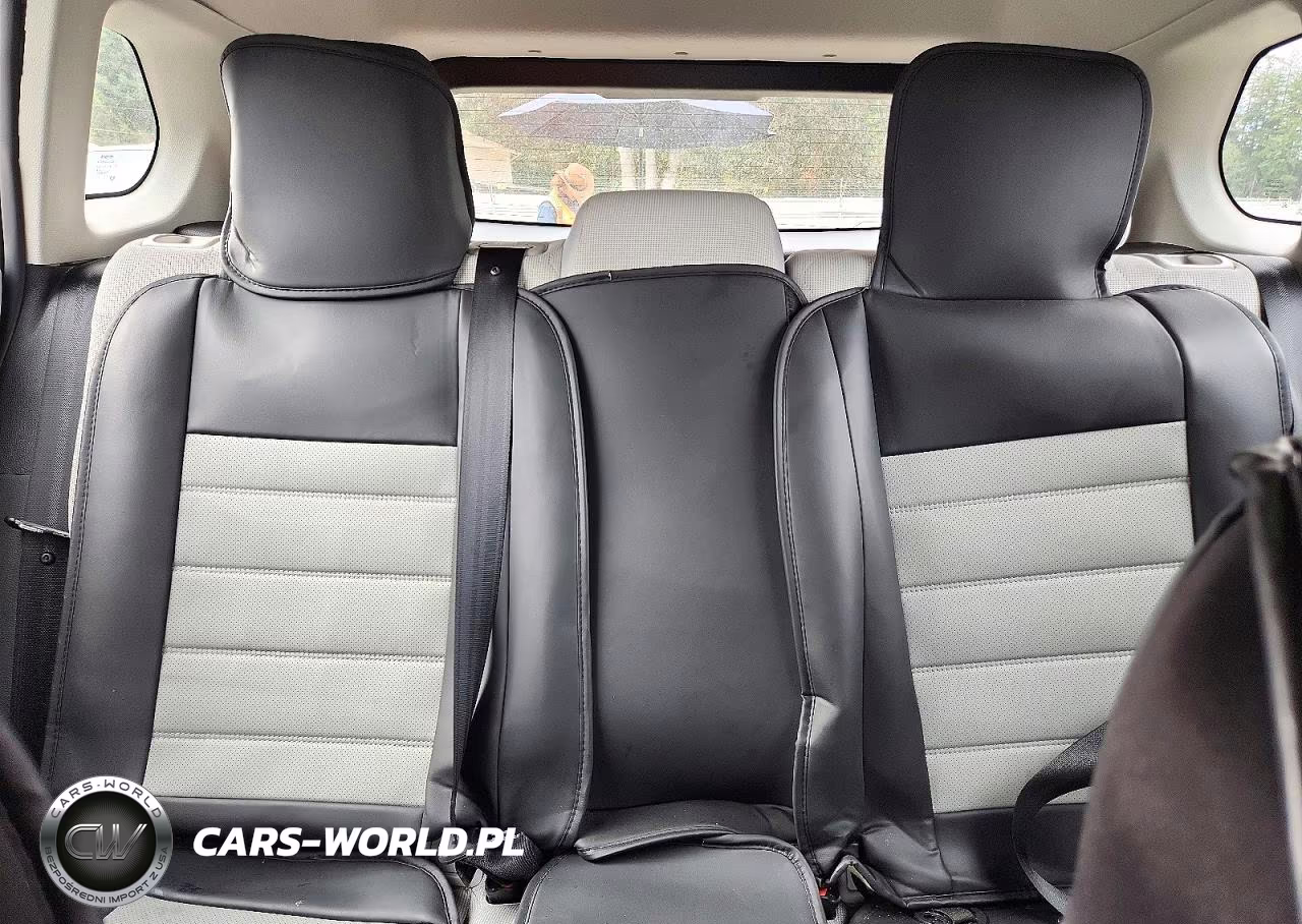2024 Toyota Corolla Cross L VIN:7MUAAABG8RV118346 - 10