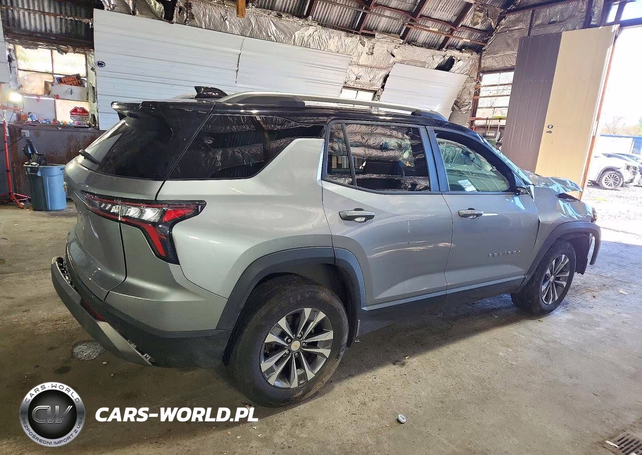 2025 Chevrolet Equinox Lt VIN:3GNAXPEG5SL114166 - 3