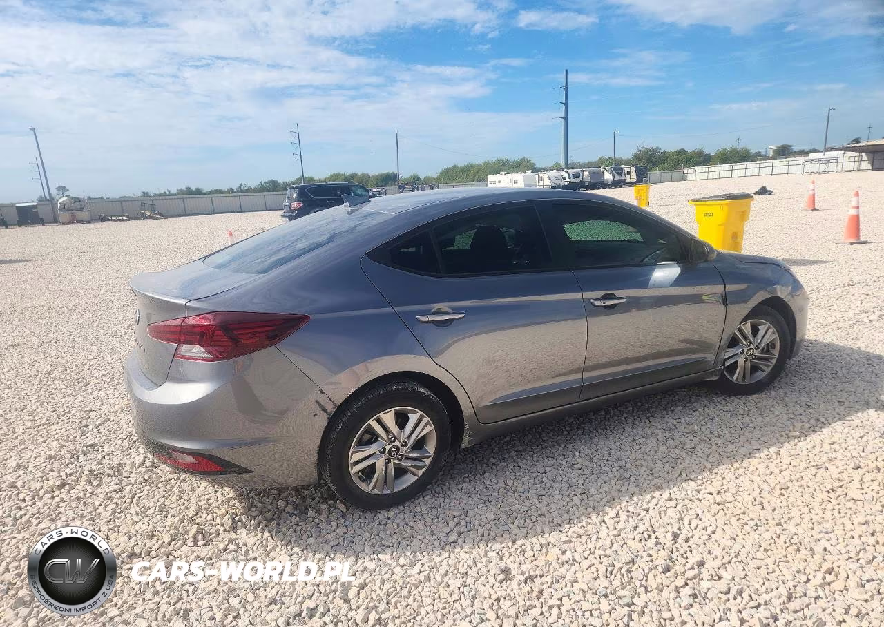 2019 Hyundai Elantra Value Edition VIN:5NPD84LF8KH446677 - 3