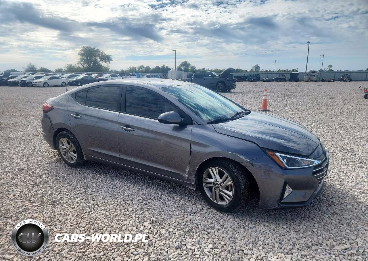 2019 Hyundai Elantra Value Edition VIN:5NPD84LF8KH446677 - 4