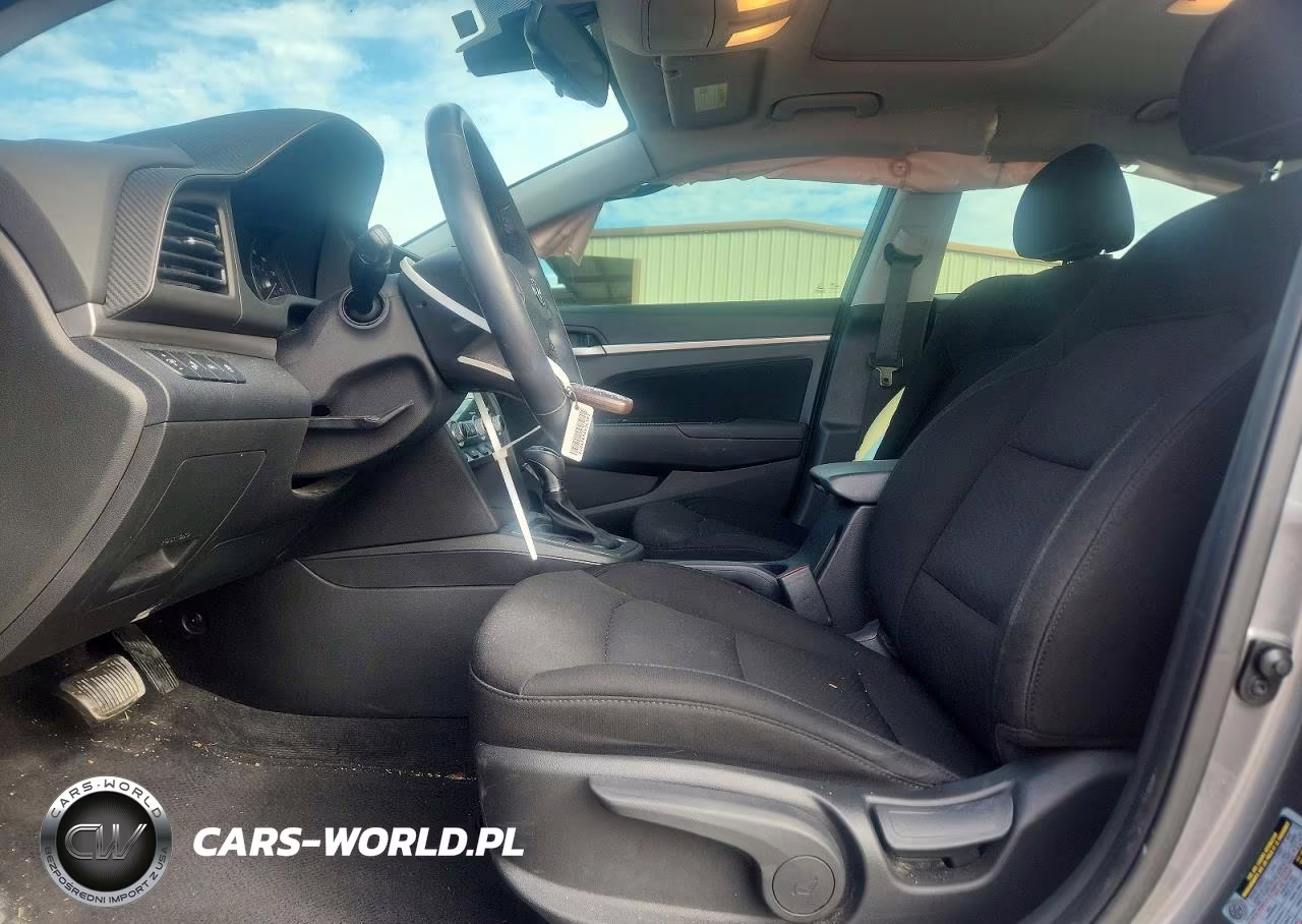 2019 Hyundai Elantra Value Edition VIN:5NPD84LF8KH446677 - 7
