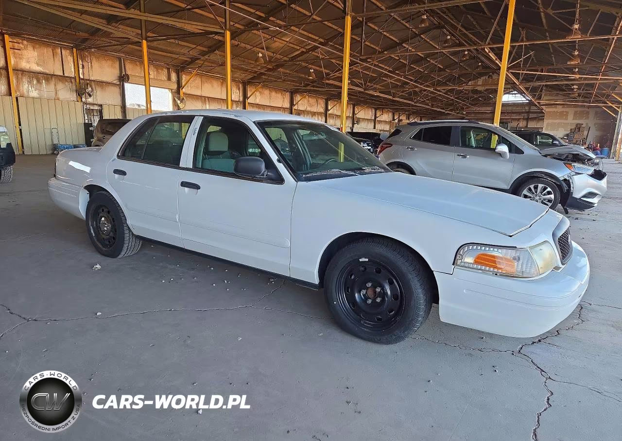 2008 Ford Crown Victoria Police Interceptor VIN:2FAHP71V78X175446 - 4
