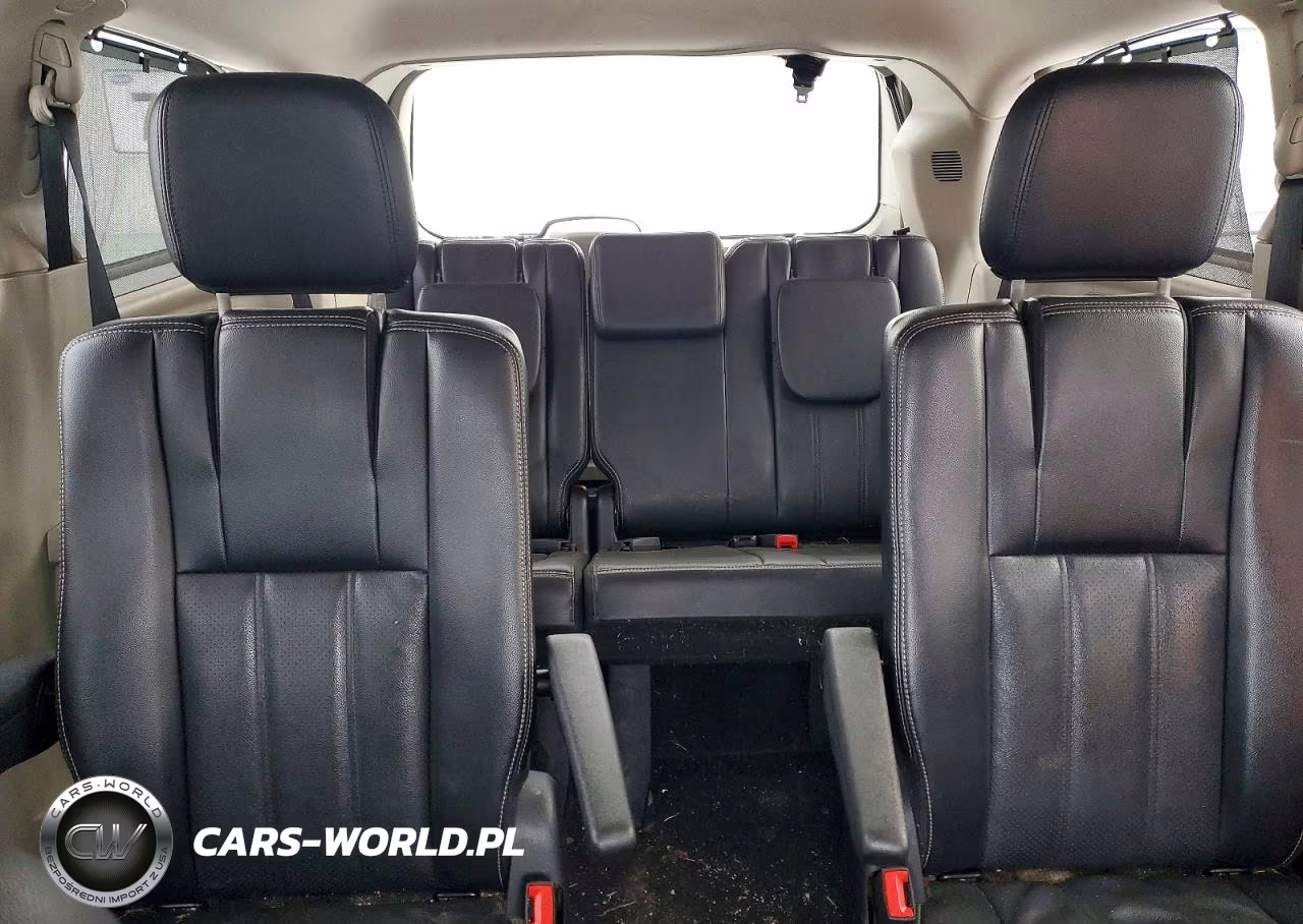 2012 Chrysler Town & Country Touring L VIN:2C4RC1CG6CR411572 - 10