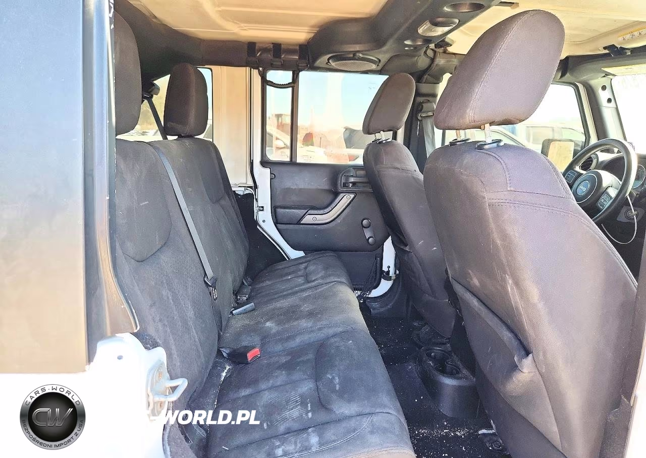 2014 Jeep Wrangler Unlimited Sport VIN:1C4BJWDG5EL117966 - 11