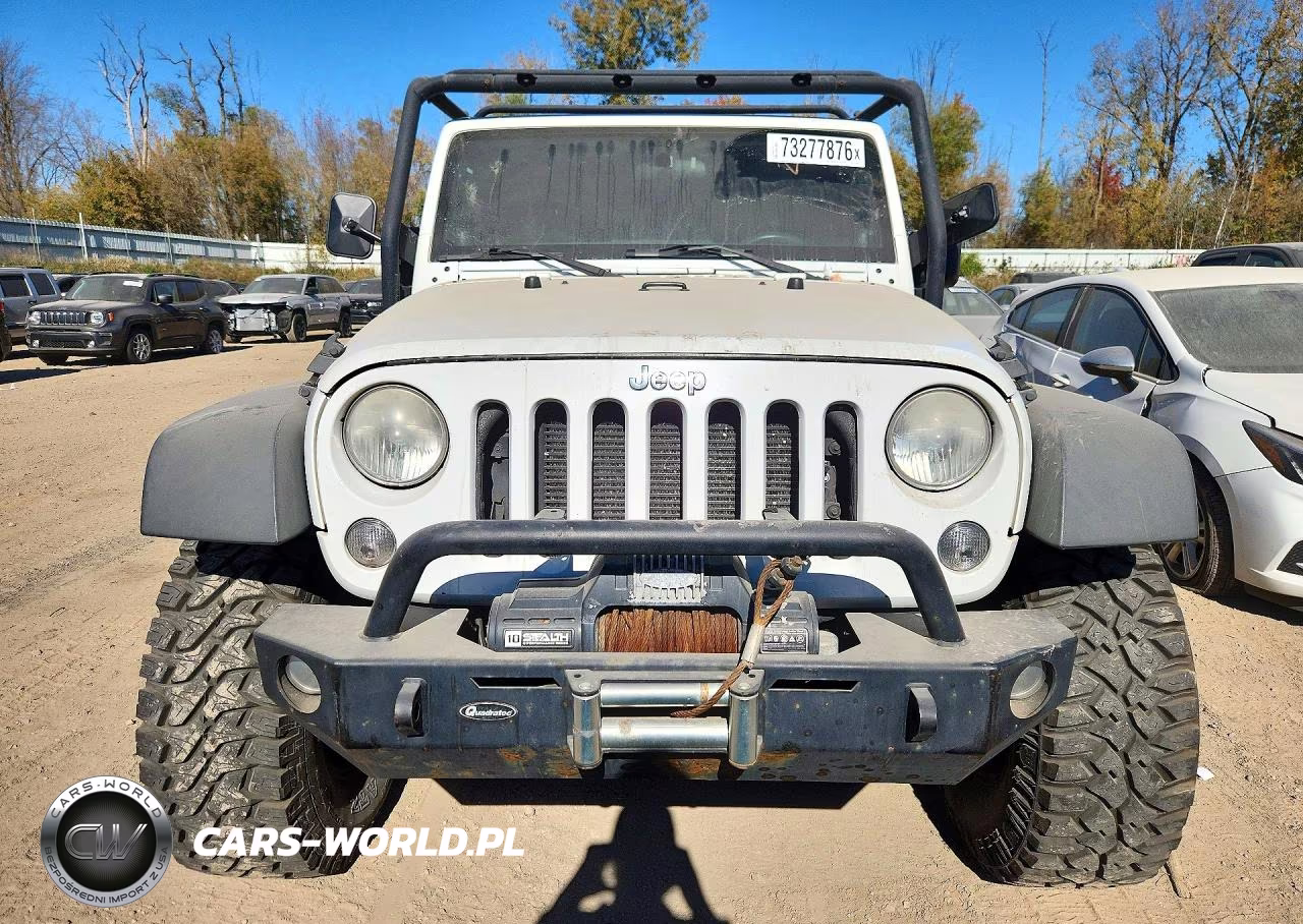 2014 Jeep Wrangler Unlimited Sport VIN:1C4BJWDG5EL117966 - 5