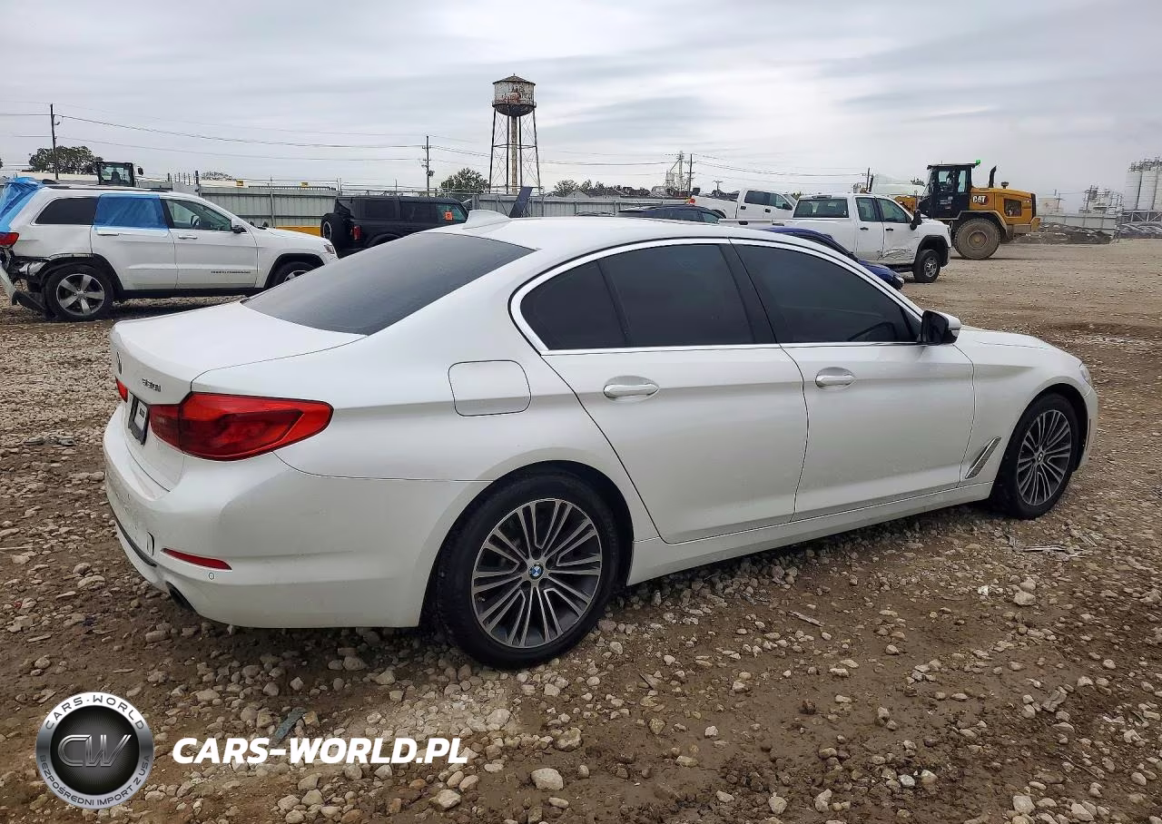 2019 BMW 530 I VIN:WBAJA5C59KWW49587 - 3