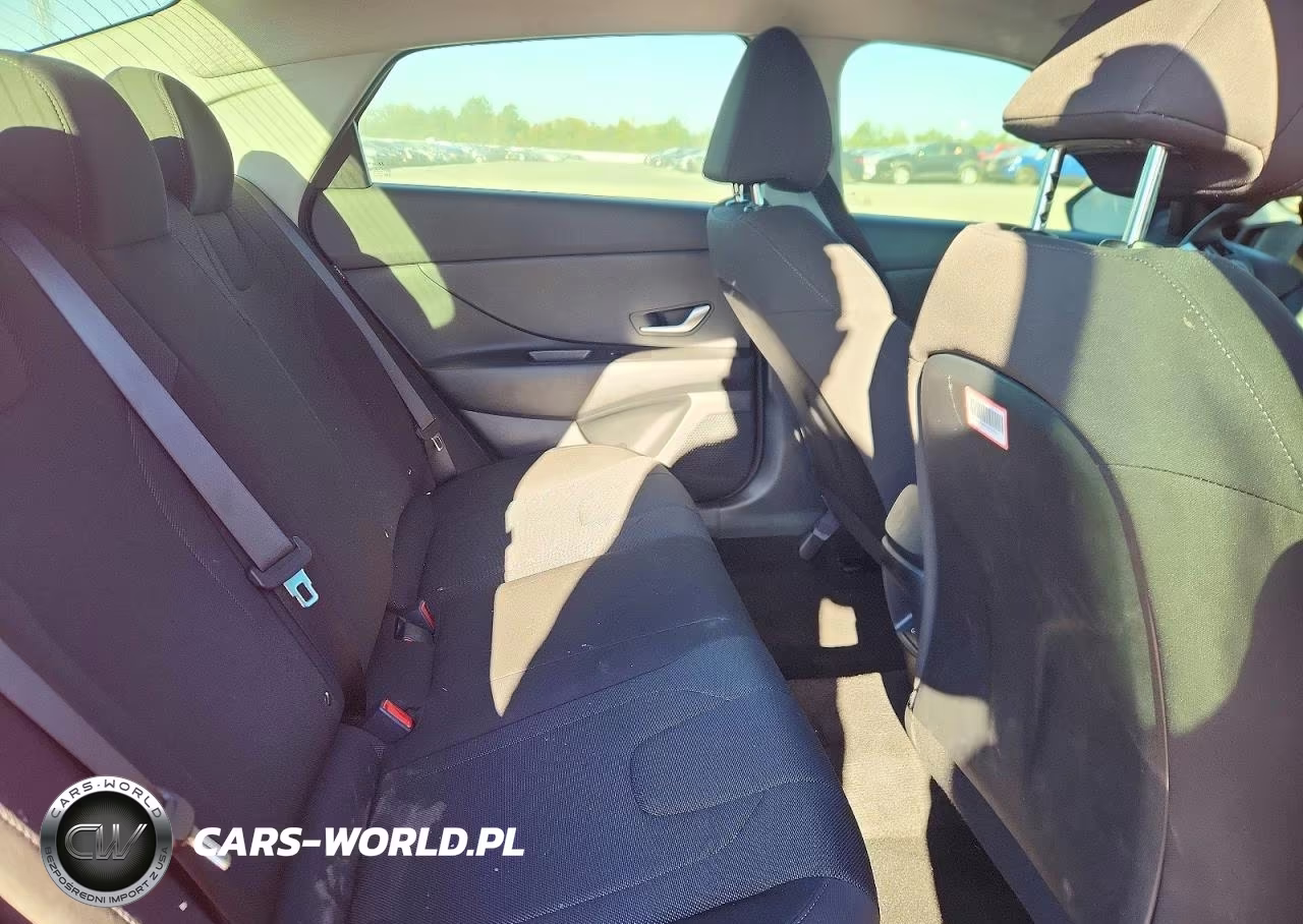2025 Hyundai Elantra Se VIN:KMHLL4DG2SU952685 - 10
