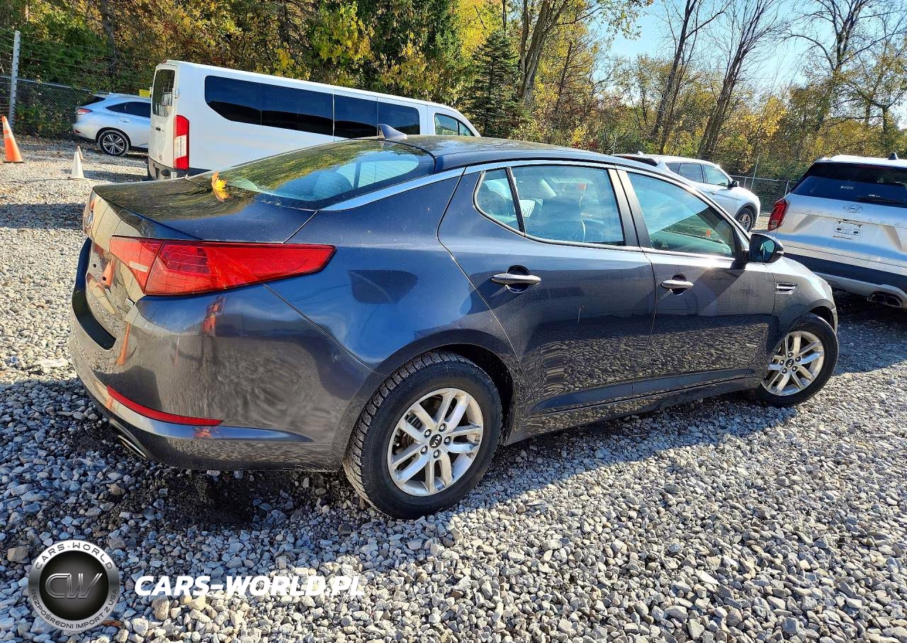 2011 Kia Optima Lx VIN:KNAGM4A73B5055504 - 3