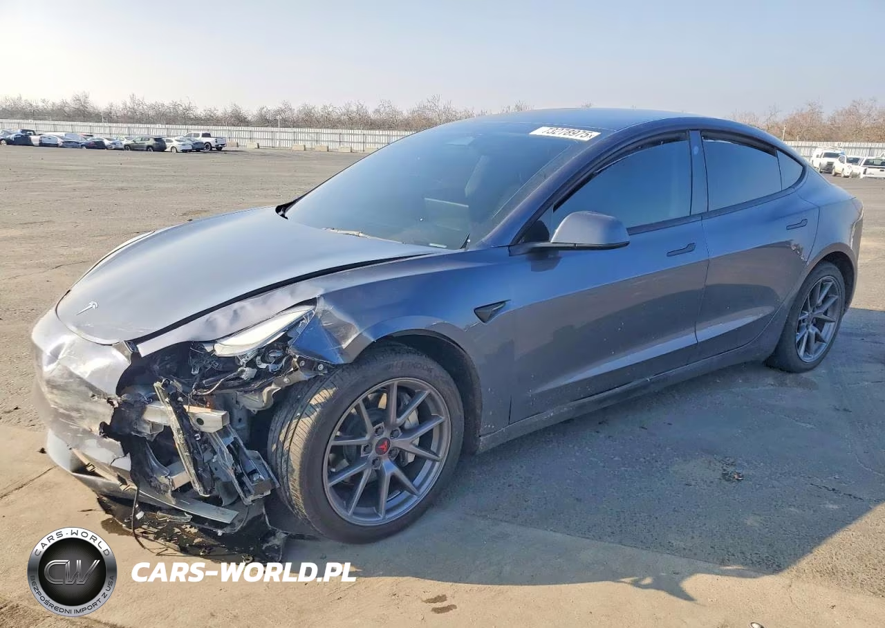 2023 Tesla Model 3 – zdjęcie 1 z 12