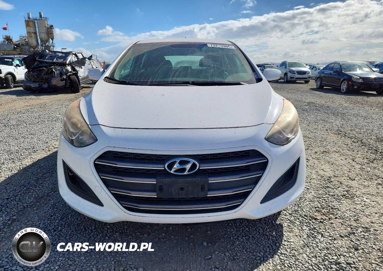 2017 Hyundai Elantra Gt Base VIN:KMHD35LH8HU365811 - 5