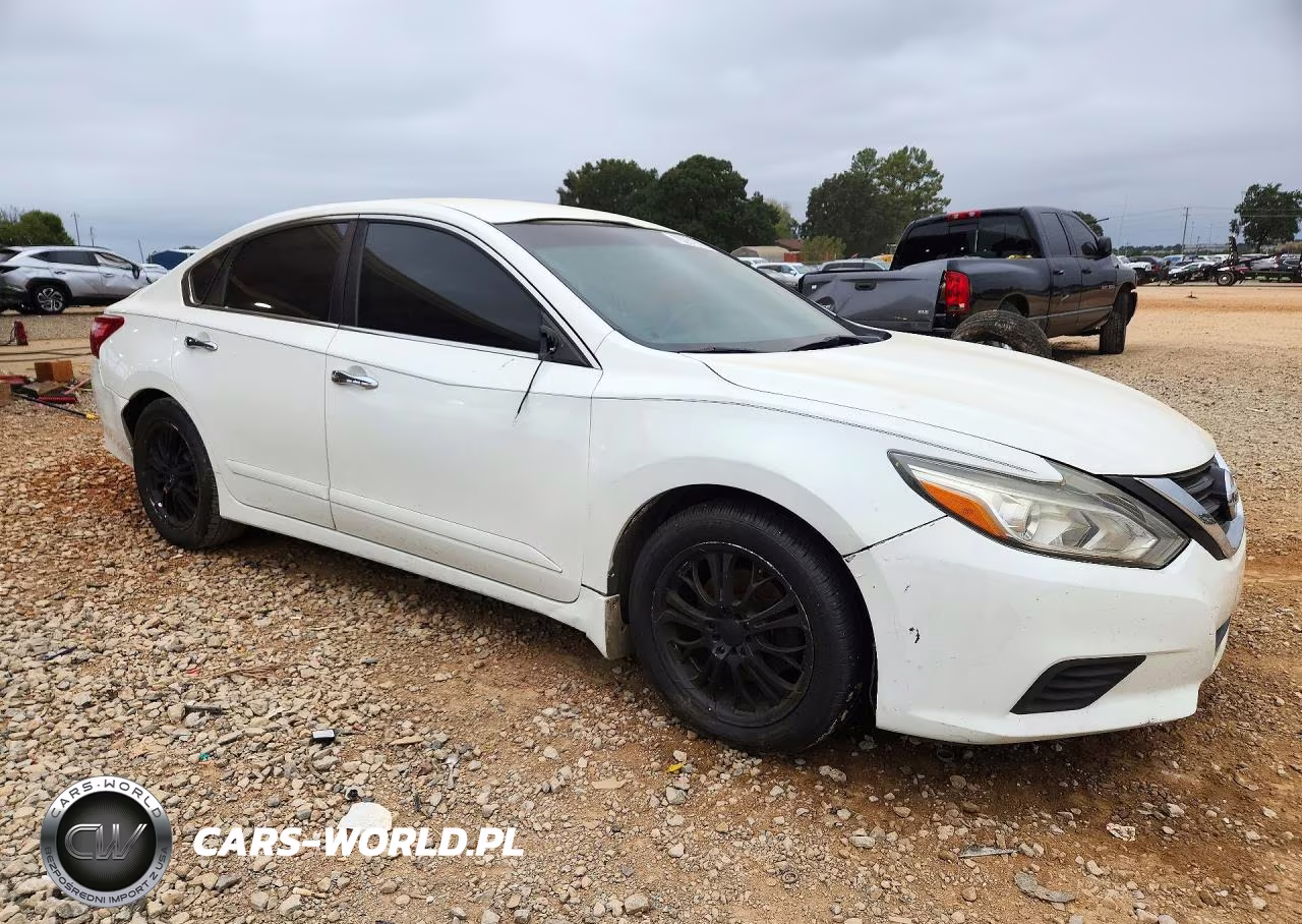 2017 Nissan Altima 2.5 S VIN:1N4AL3AP8HC216817 - 4