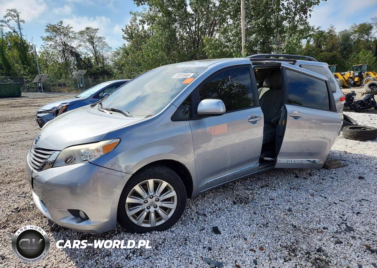 2014 Toyota Sienna Xle 7-Passenger – zdjęcie 1 z 13