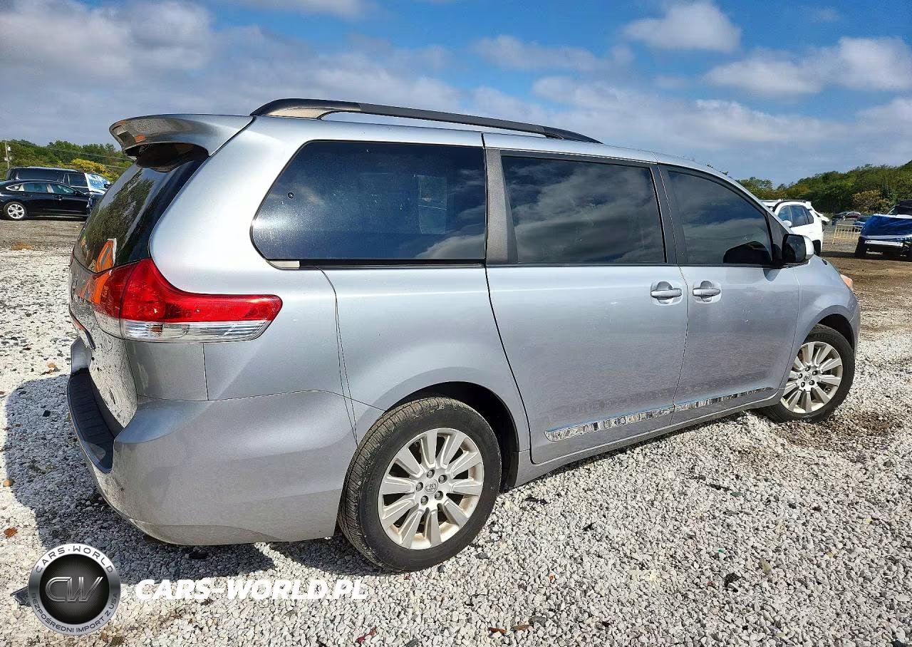 2014 Toyota Sienna Xle 7-Passenger VIN:5TDDK3DC3ES083462 - 3