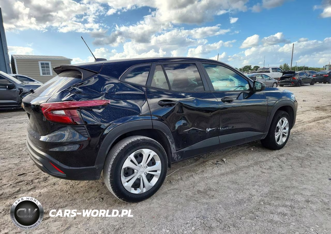 2025 Chevrolet Trax Ls VIN:KL77LFEPXSC181721 - 3