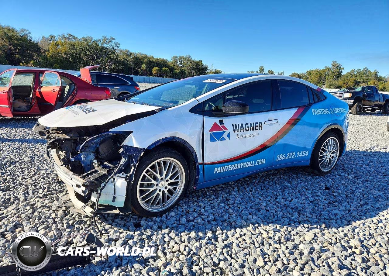 2024 Toyota Prius Xle – zdjęcie 1 z 12