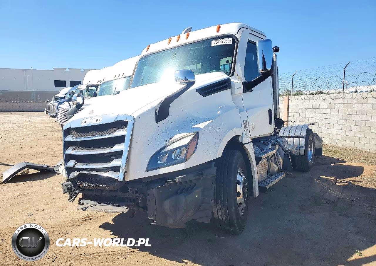 2021 Freightliner Cascadia 126 Semi Truck